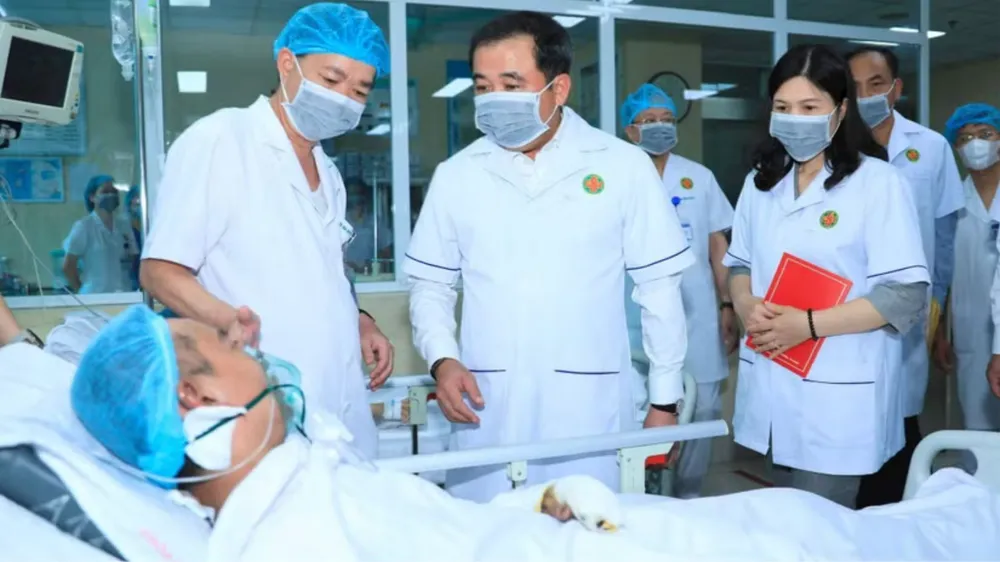 Bí thư Thành ủy Hà Nội thăm hỏi, động viên nạn nhân vụ cháy khiến 5 người tử vong