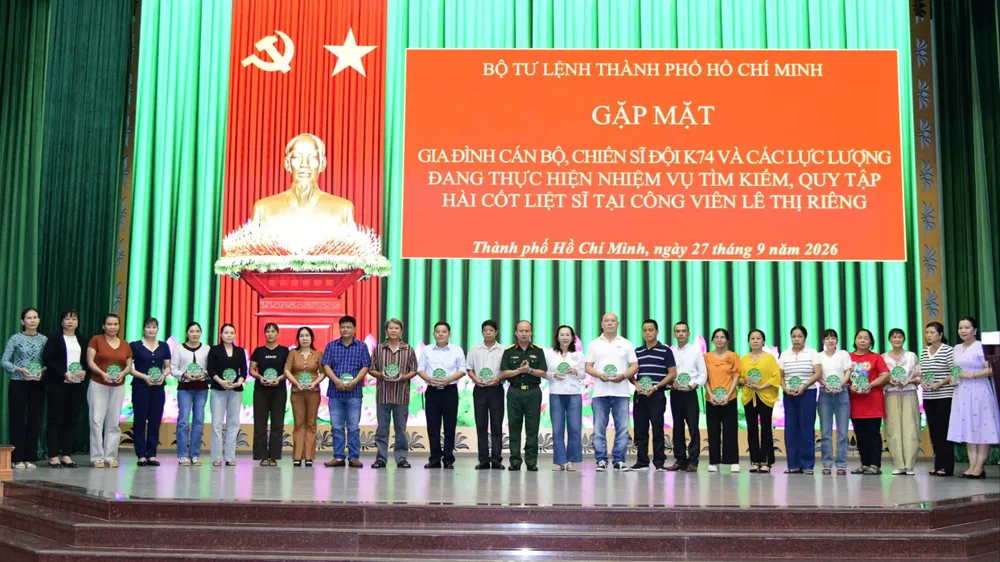 Bộ Tư lệnh TPHCM gặp mặt gia đình cán bộ, chiến sĩ Đội K74