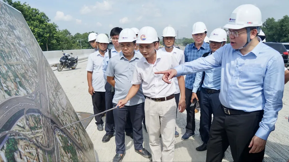 Nhiều gói thầu thuộc dự án đường Vành đai 3 TPHCM thi công chậm tiến độ