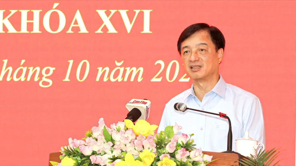 Trưởng Ban Tổ chức Trung ương Nguyễn Duy Ngọc tiếp xúc cử tri tại TP Cần Thơ