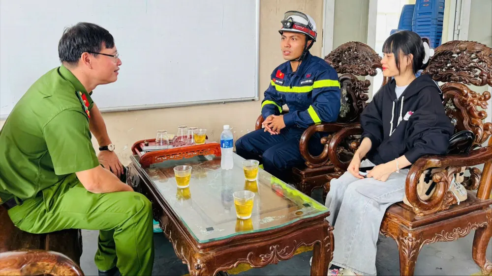 Nạn nhân được giải cứu trong vụ cháy cảm ơn lực lượng cứu nạn