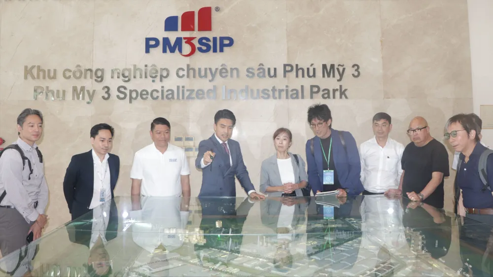 Đoàn đại biểu Thành phố Đối tác Kinh tế tìm hiểu mô hình khu công nghiệp sinh thái TPHCM
