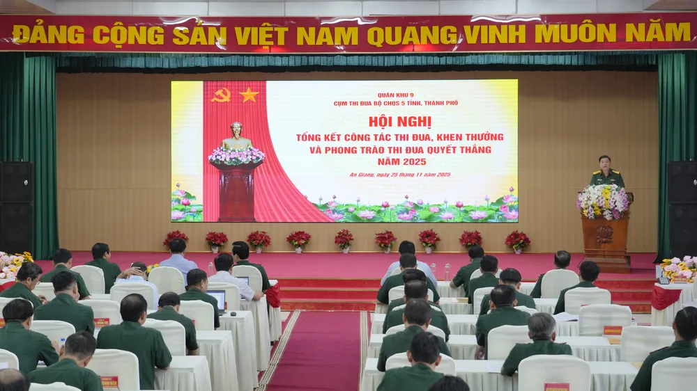 Quang cảnh hội nghị
