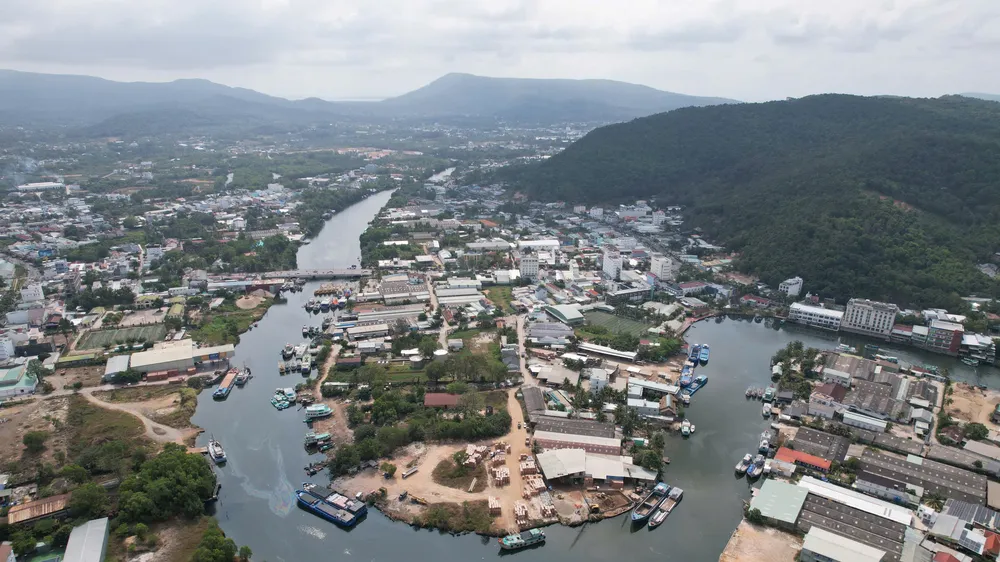 Đến hết ngày 30-3-2026, nếu tổ chức, cá nhân không tự giác tháo dỡ công trình vi phạm, Phú Quốc sẽ xử lý nghiêm hành vi vi phạm