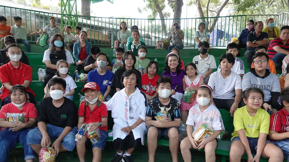 NSND Kim Cương – hạnh phúc với nụ cười của con trẻ