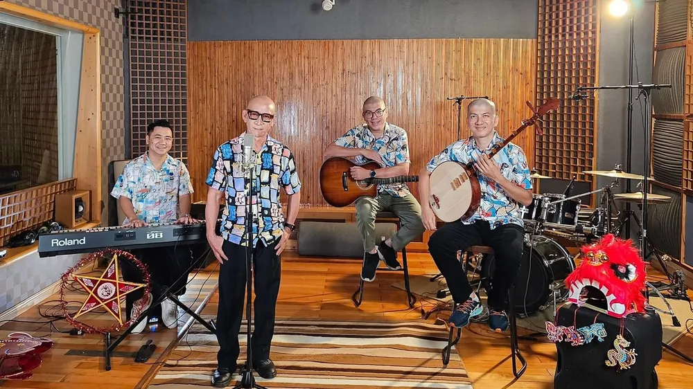 Ê kíp thực hiện MV liên khúc "Hỏi Cuội - Trung thu muộn". Ảnh: NS HOÀI AN
