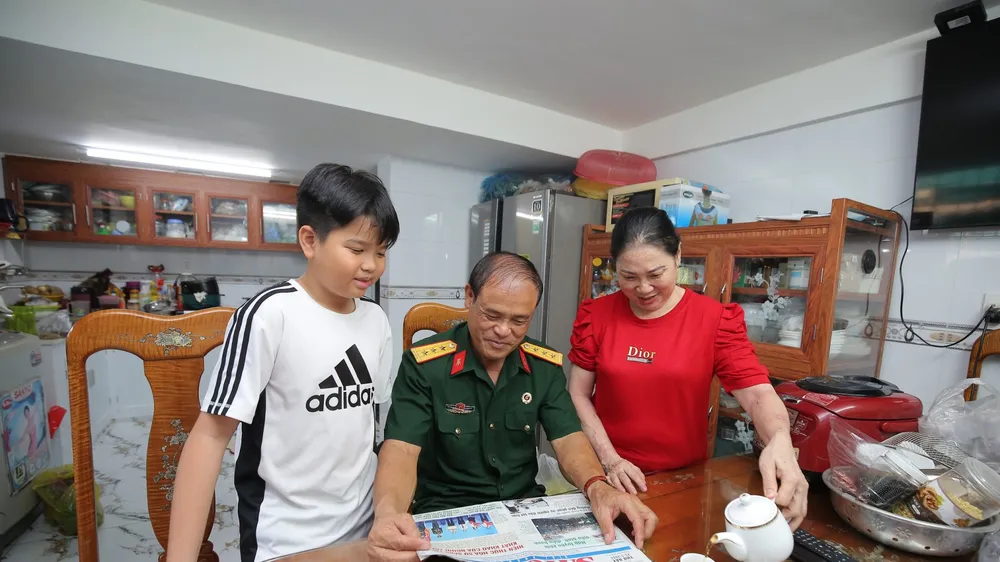 Sự quan tâm, biết cảm thông, thấu hiểu và giúp đỡ lẫn nhau giữa các thành viên trong gia đình luôn cần có trong mỗi mái ấm gia đình. Ảnh: DŨNG PHƯƠNG