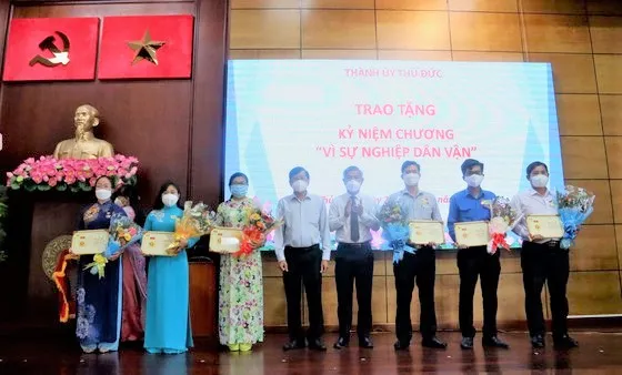 Tuyên dương 106 tập thể, 89 cá nhân điển hình “Dân vận khéo” cấp TP Thủ Đức năm 2021