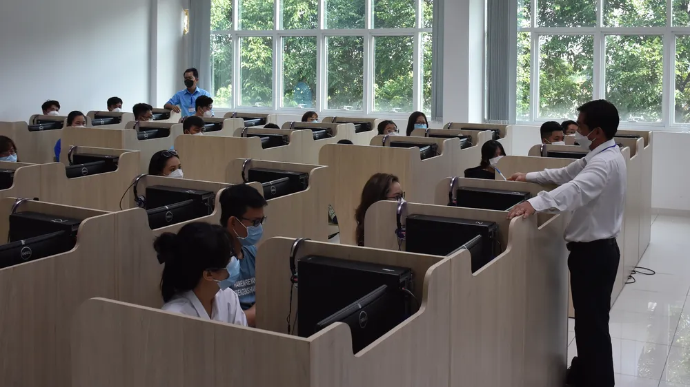 Thông báo kết quả vòng 2 kỳ thi tuyển dụng công chức khối Đảng, Đoàn thể TPHCM năm 2022