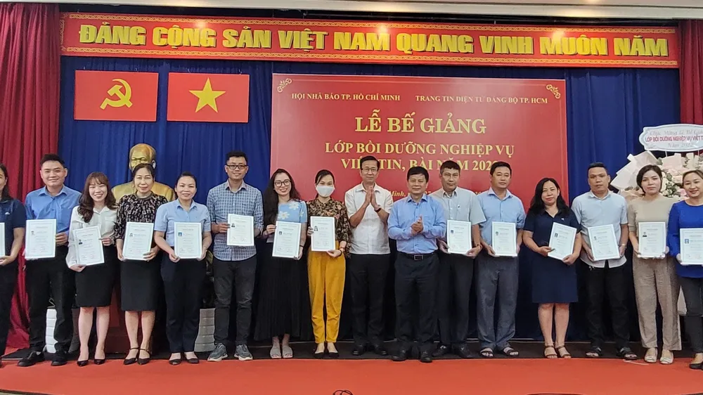 78 học viên hoàn thành lớp bồi dưỡng nghiệp vụ viết tin, bài năm 2022