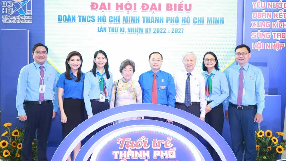 Phó Bí thư Thành ủy TPHCM Nguyễn Văn Hiếu dự và chúc mừng đại hội. Ảnh: NGÔ TÙNG
