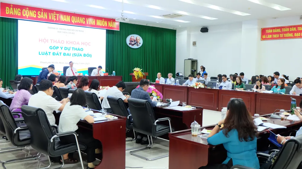 Cần cụ thể hóa quy định thế nào là "thu hồi đất trong trường hợp thật cần thiết"