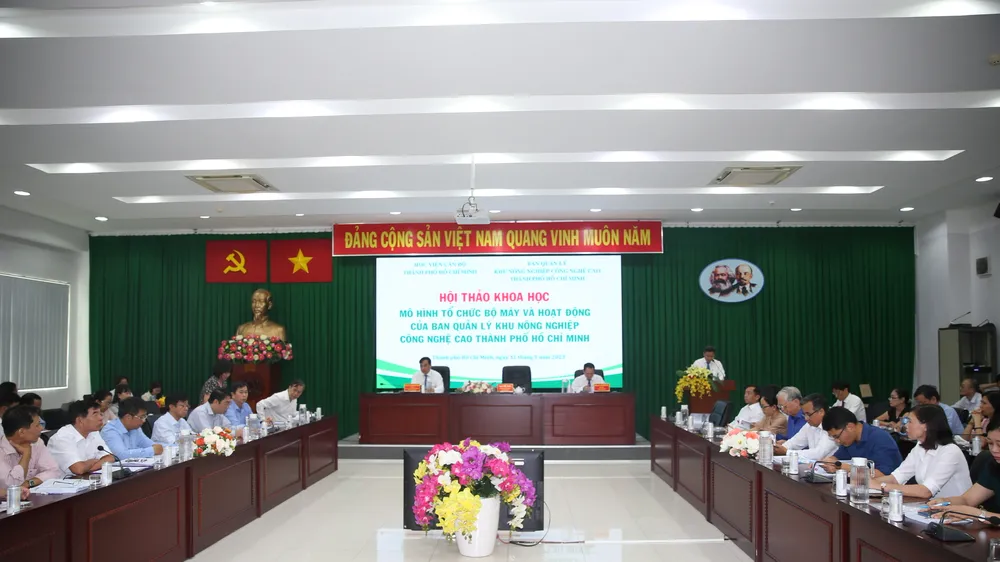 Tháo gỡ khó khăn để nông nghiệp công nghệ cao phát triển