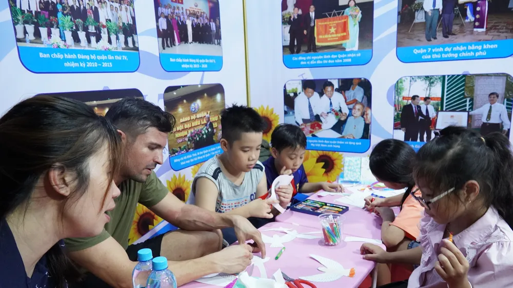 Nhiều hoạt động trong dịp lễ diễn ra tại quận 7