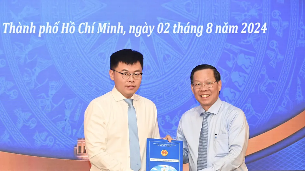 Ông Trương Minh Huy Vũ làm Viện trưởng Viện Nghiên cứu Phát triển TPHCM