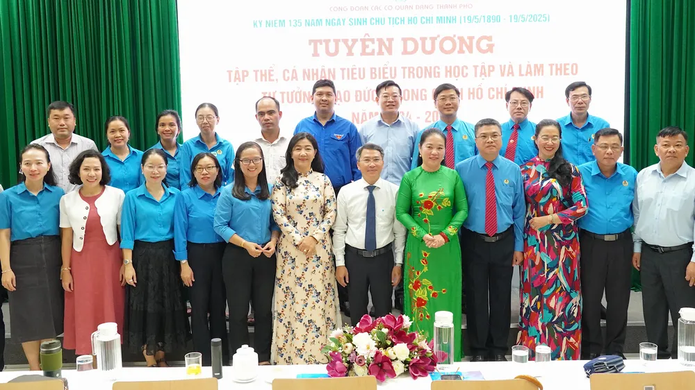 Công đoàn các cơ quan Đảng TPHCM biểu dương 77 tập thể, cá nhân điển hình học và làm theo Bác