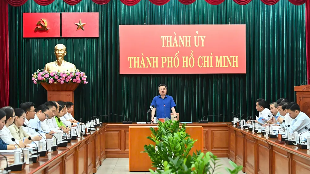 Thành ủy TPHCM điều chỉnh nội dung lấy ý kiến góp ý các văn kiện đại hội