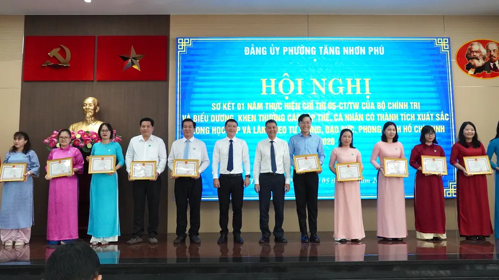 Việc học và làm theo Bác phải gắn với thực tiễn địa phương
