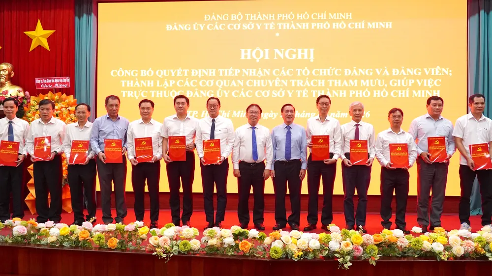Đảng ủy các cơ sở y tế TPHCM tiếp nhận 65 tổ chức Đảng và 7.781 đảng viên