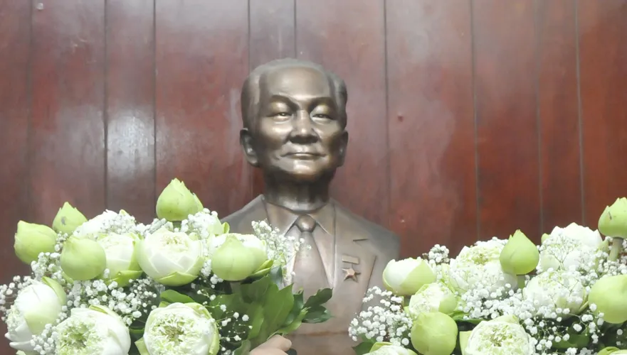 Giáo sư Nguyễn Thiện Thành - Người chiến sĩ, người thầy thuốc anh hùng