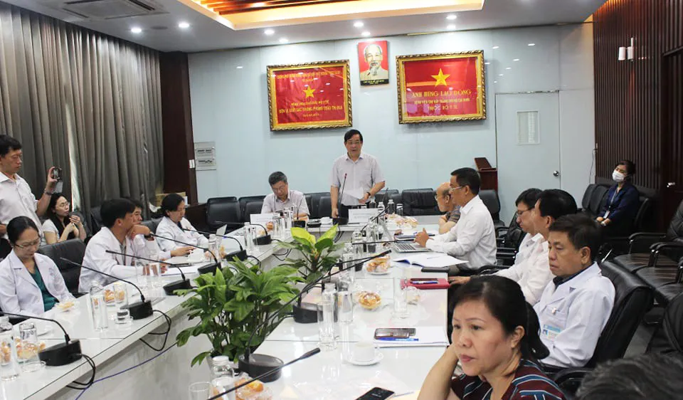 PGS-TS Lương Ngọc Khuê, Cục trưởng Cục quản lý Khám chữa bệnh phát biểu tại buổi hội chẩn