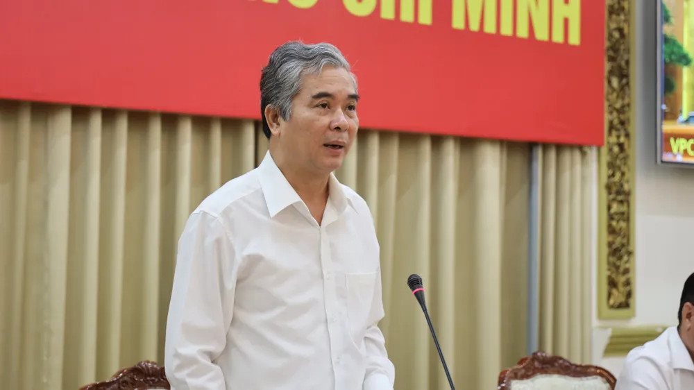 Phó Chủ tịch UBND TPHCM Ngô Minh Châu phát biểu tại cuộc họp. Ảnh: TRUNG TÂM BÁO CHÍ