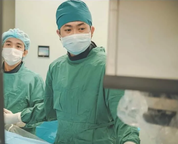 Các bác sĩ đang xử lý túi phình mạch não tránh nguy cơ vỡ, xuất huyết và đột quỵ lần nữa