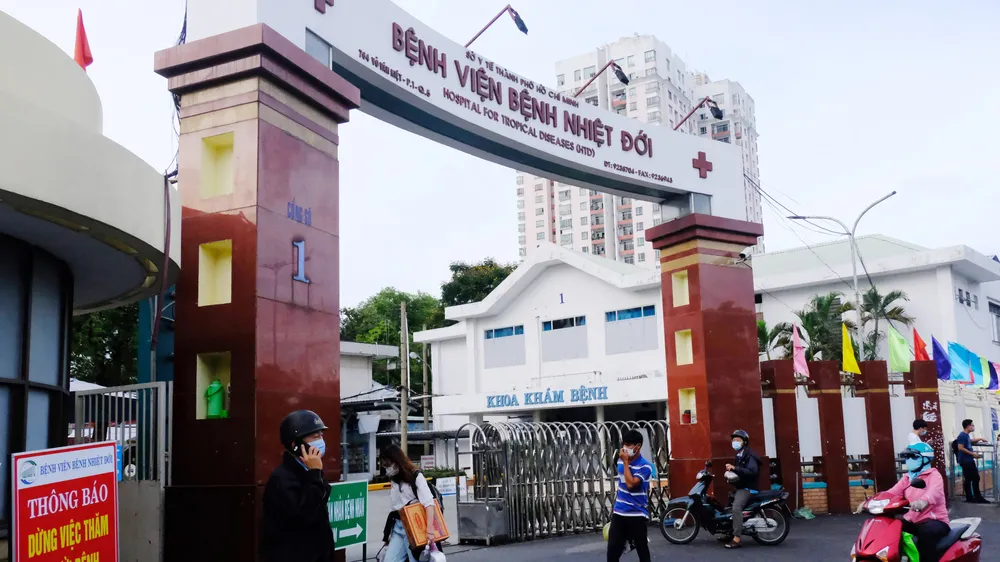 Đến trưa 13-6, thêm 31 nhân viên Bệnh viện Bệnh Nhiệt đới TPHCM mắc Covid-19
