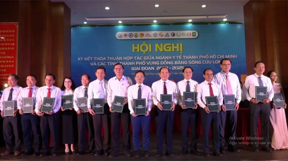 Giám Sở Y tế TPHCM và 13 tỉnh, thành vùng ĐBSCL ký kết hợp tác và phát triển trong lĩnh vực tế 