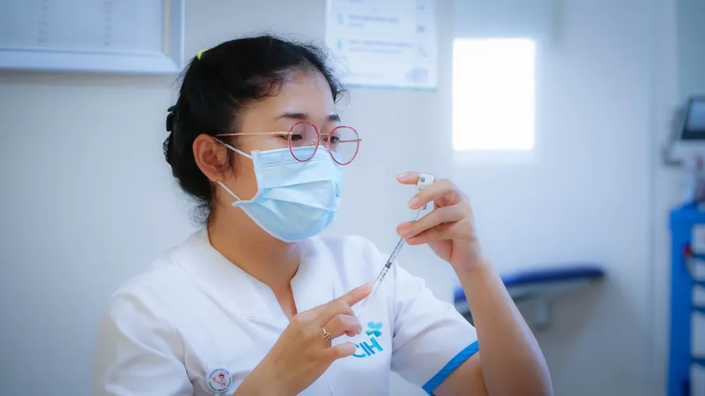 Tặng gần 100 liều vaccine ngừa ung thư cổ tử cung cho phụ nữ có hoàn cảnh khó khăn