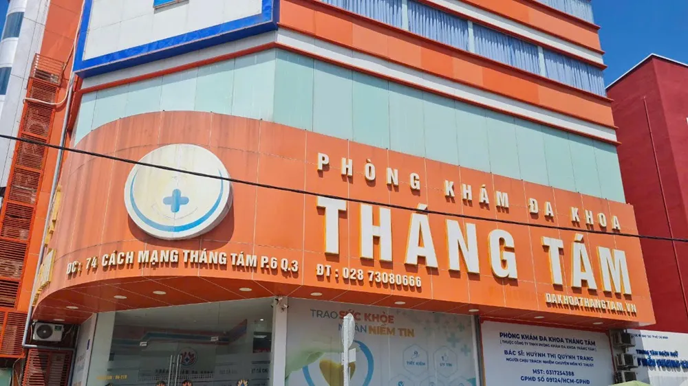 Phòng khám Đa khoa Tháng Tám bị người dân tố "vẽ bệnh moi tiền"