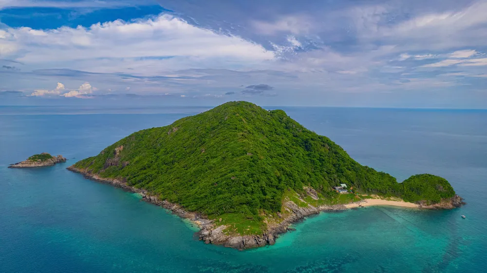Đảo Hòn Tài, đặc khu Côn Đảo. Ảnh VQGCĐ.