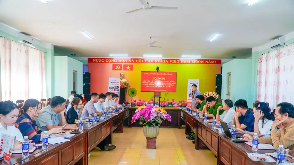 UBND xã Bàu Lâm làm việc với đại diện Tập đoàn Viettel về triển khai các giải pháp chuyển đổi số