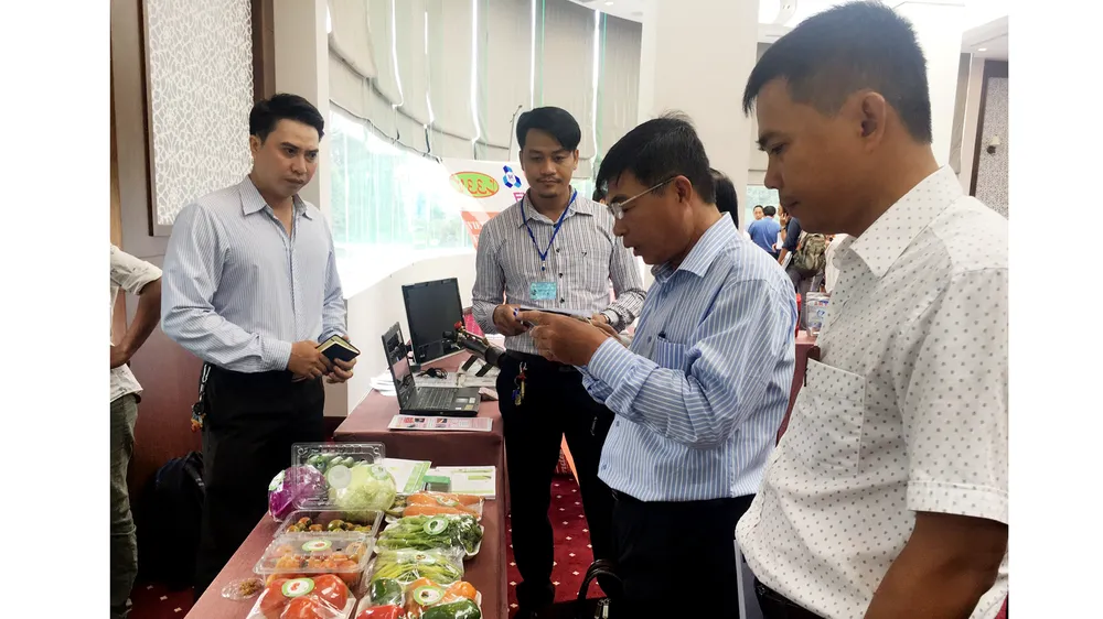 Robot nông nghiệp đoạt giải nhất Đổi mới sáng tạo trong sản xuất nông nghiệp ứng dụng công nghệ cao