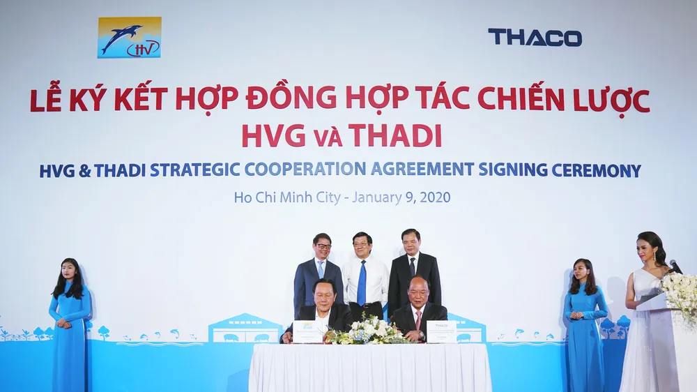“Vua” ô tô kết hợp với “vua” cá tra để nuôi heo