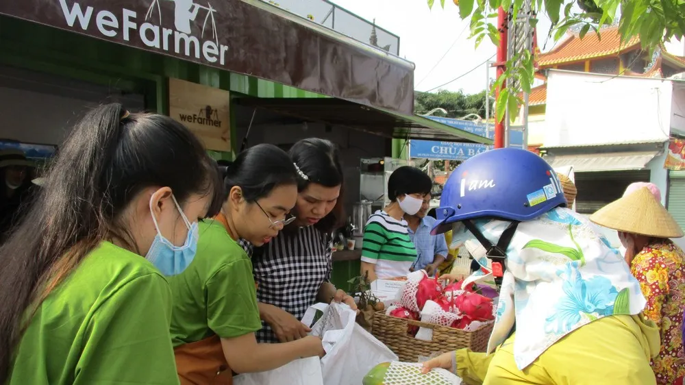 Khai trương siêu thị nông sản thiết kế từ container