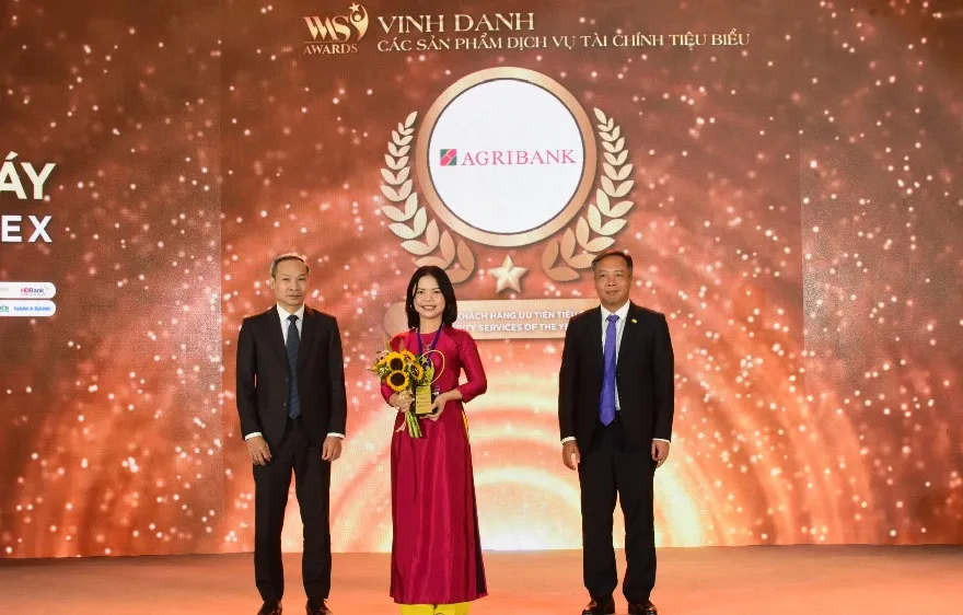 Agribank được vinh danh 2 sản phẩm dịch vụ tài chính tiêu biểu 