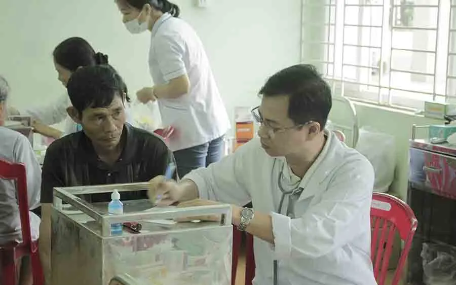 Khám sức khỏe cho người dân Sơn Mỹ