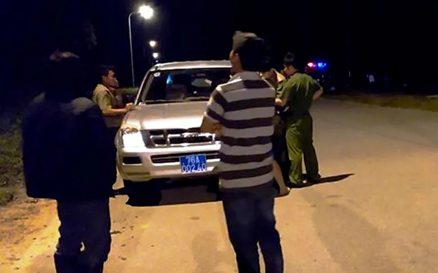 Truy tìm đối tượng tạt axit vào cặp đôi Việt Kiều về quê ăn tết