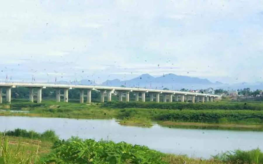 Cầu Thạch Bích có tổng chiều dài hơn 2,4km