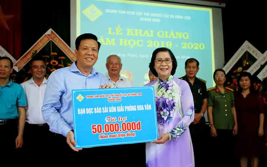 Hơn 3 tỷ đồng ủng hộ Trung tâm Nuôi dạy trẻ khuyết tật Võ Hồng Sơn