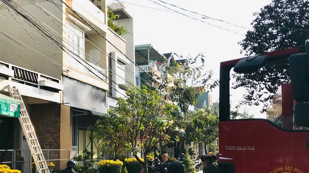 Lực lượng chức năng đến hiện trường