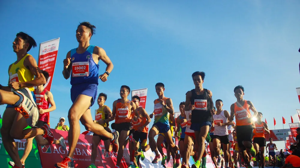 Sôi động Giải vô địch quốc gia Marathon và cự ly dài Báo Tiền Phong lần thứ 61