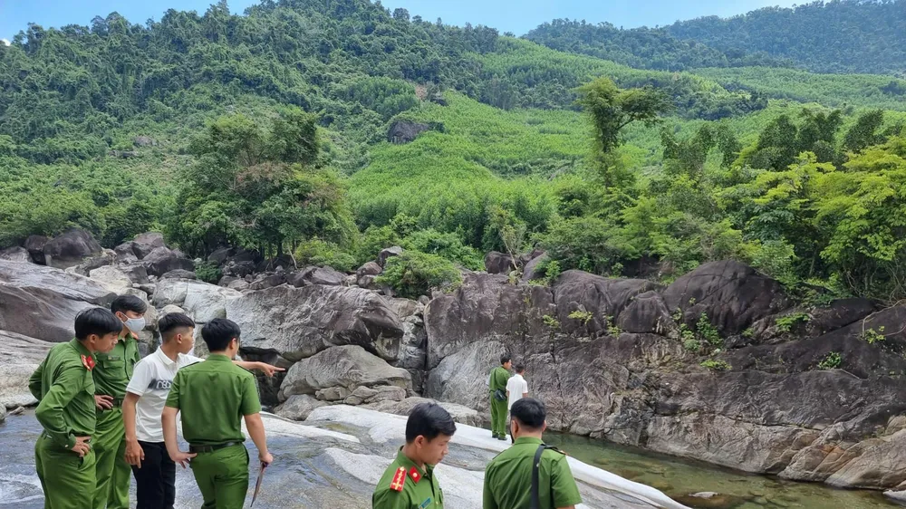 Quảng Ngãi: Hai học sinh đi tắm suối sau lễ khai giảng bị đuối nước tử vong