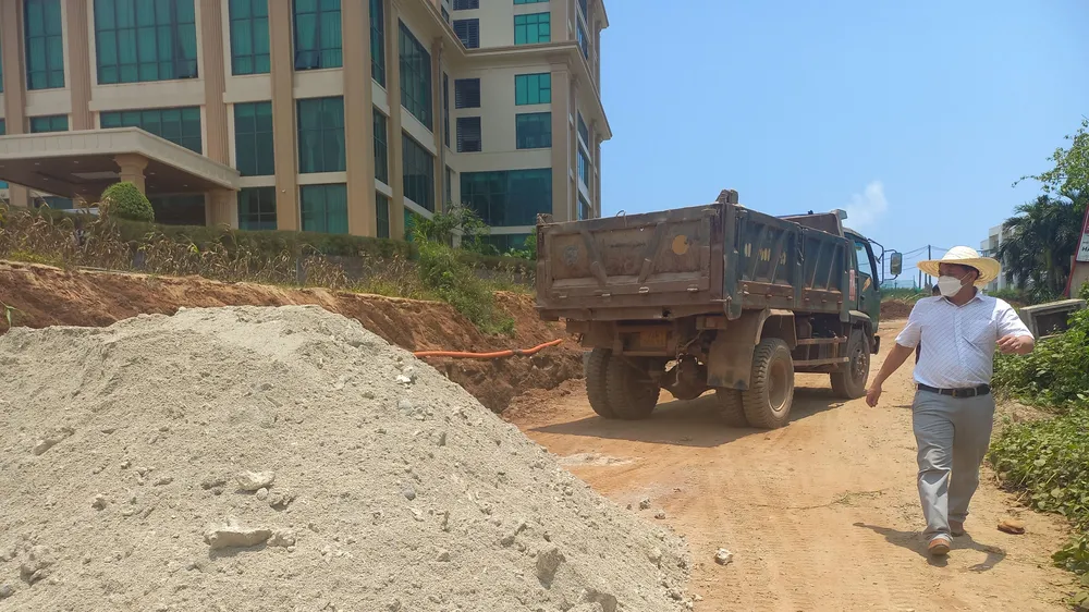 Giá cát đảo Lý Sơn đến 700.000 đồng/m3 gây khó khăn cho người dân, nhà thầu