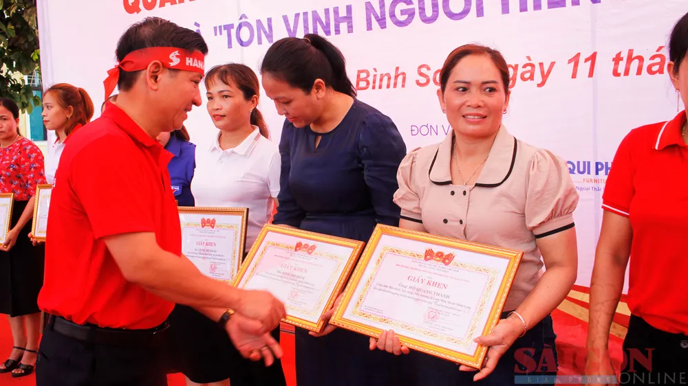Quảng Ngãi tổ chức chương trình Hành trình đỏ