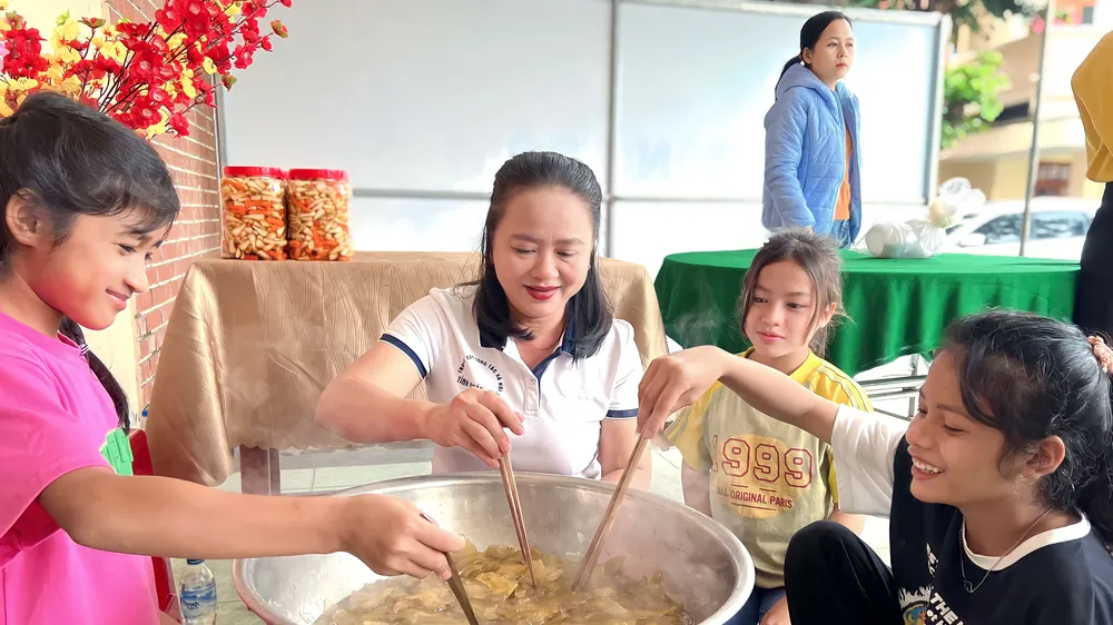 Tết ấm cho trẻ em mồ côi tại Trung tâm Công tác xã hội tỉnh Quảng Ngãi