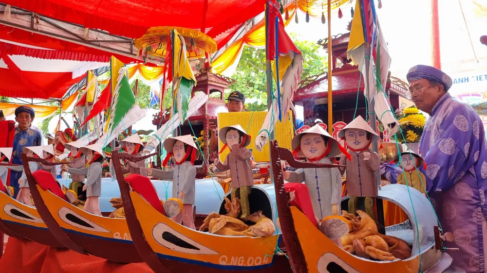 Thiêng liêng lễ khao lề thế lính Hoàng Sa