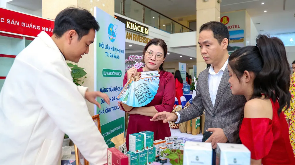 Trao giải Cuộc thi “Phụ nữ khởi nghiệp sáng tạo và chuyển đổi xanh” cấp vùng khu vực miền Trung