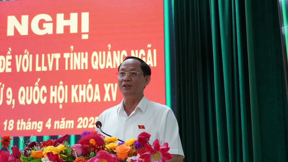 Thượng tướng Trần Quang Phương tiếp xúc cử tri chuyên đề với lực lượng vũ trang Quảng Ngãi